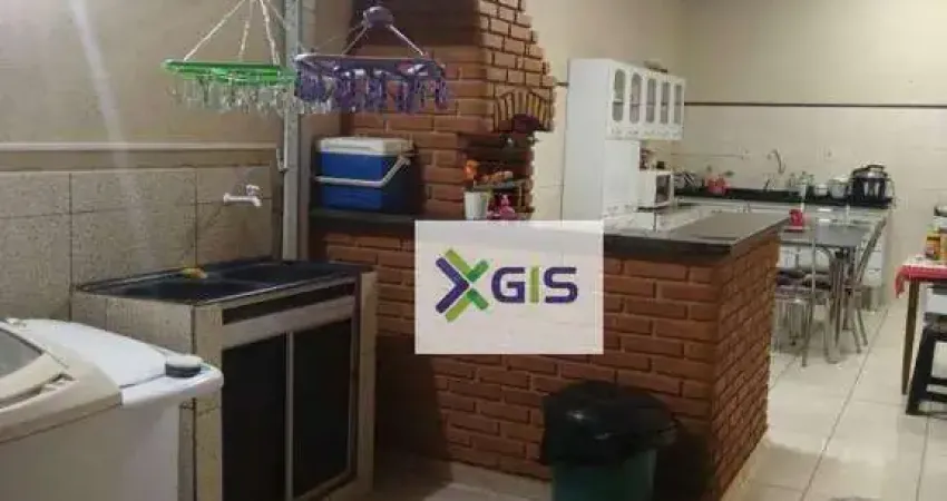 Casa à venda bem localizada | 3 dormitórios, suíte e área gourmet com churrasqueira