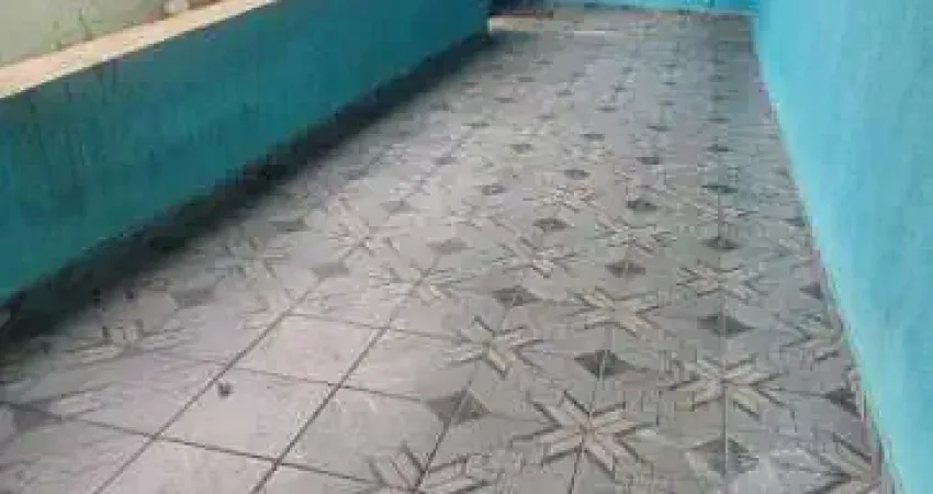 Casa com 2 quartos para alugar na Avenida Lourenço Cabreira, 507, Jardim Ana Lúcia, São Paulo