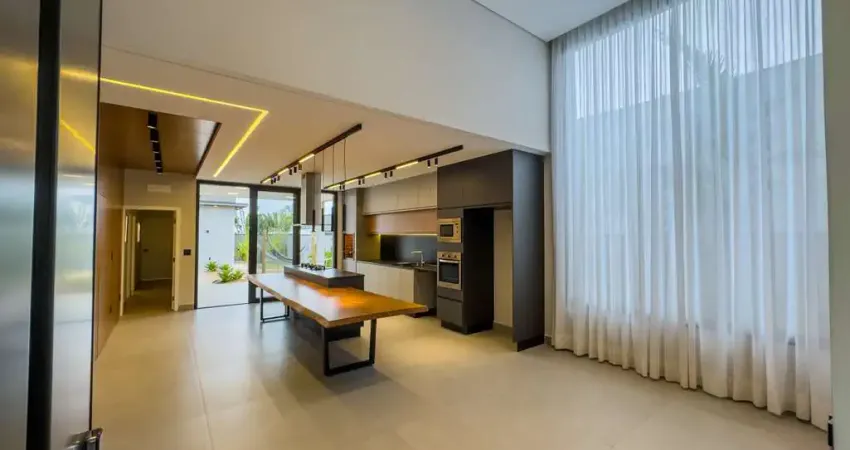 Casa de alto padrão no jardim residencial helvétia park ii em indaiatuba-sp: 3 quartos, 3 suítes, 2 salas, 6 vagas de garagem.