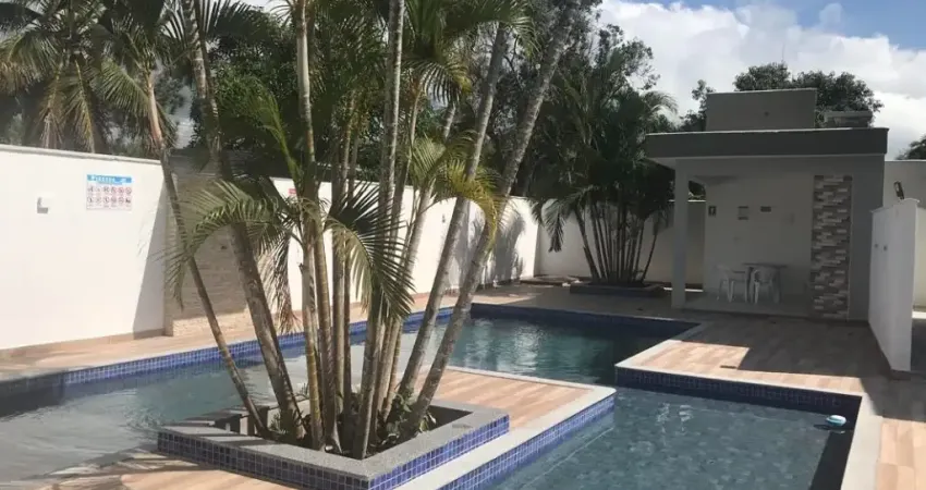 Linda casa  para  venda a poucos metros da praia