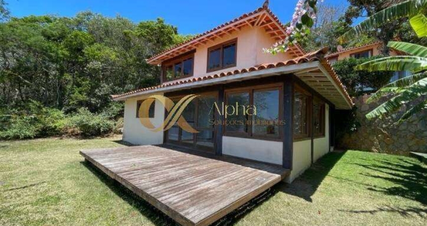 Casa com 3 suítes a venda na Ferradura - Armação dos Búzios - RJ.