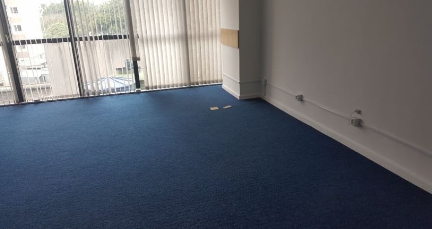 Sala comercial com 1 sala para alugar na Rua Emiliano Perneta, 297, Centro, Curitiba