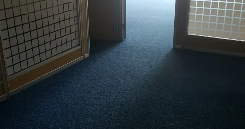 Sala comercial com 3 salas para alugar na Rua Emiliano Perneta, 297, Centro, Curitiba