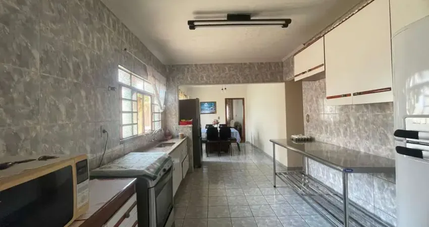 Casa com 3 quartos à venda no Jardim Riviera, Franca 