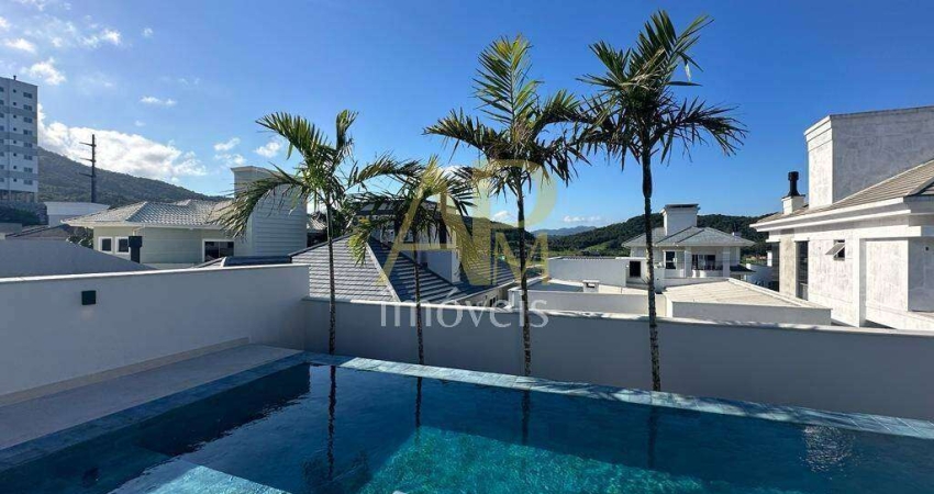 Casa de Alto Padrão c/ Piscina à venda, de 03 dorm. na Pedra Branca