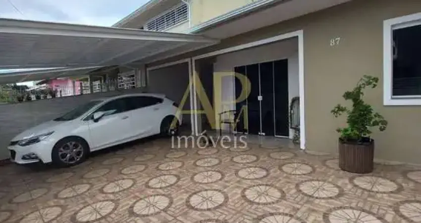 Casa a venda com 2 dormitórios e sozinha no terreno, no Madri- Palhoça