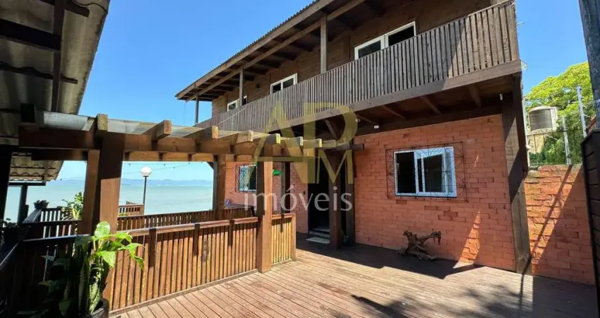 Ótima Casa pé na areia à venda: Mobiliada, 3 dorm (jacuzzi) em São Miguel!