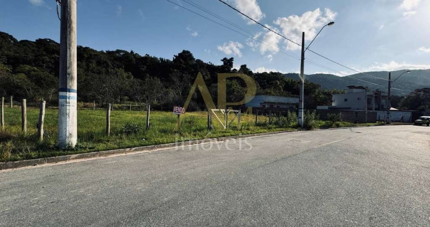 Terreno plano à venda com 450m² no Bosque de São José