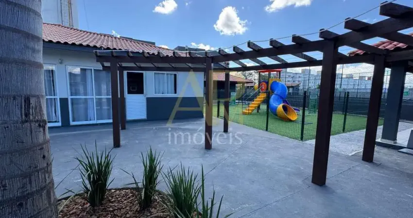 Apartamento com 2 dorm, vaga coberta, móvel na cozinha na guarda do cubatão