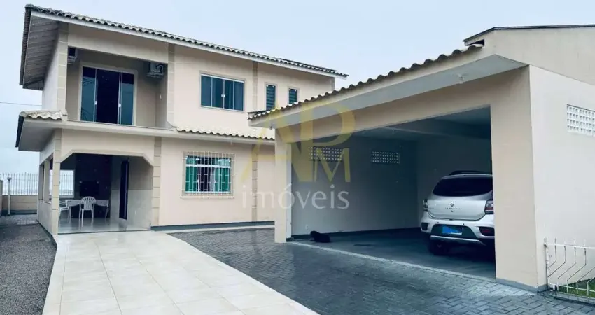 Casa à venda com 4 dormitórios (1 suíte), frente mar na praia joão rosa