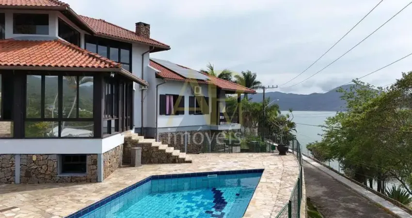 Casa à venda na praia de são miguel, biguaçu/sc, em condomínio fechado.