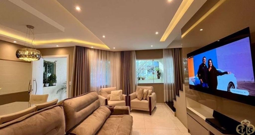 Sobrado com 4 dormitórios à venda, 1 m² por R$ 1.300.000,00 - Três Marias - São José dos Pinhais/PR