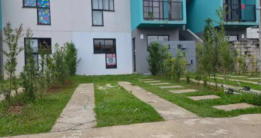 Condomínio Inova - Apartamento Padrão para venda reformado com quintal privativo e churrasqueira