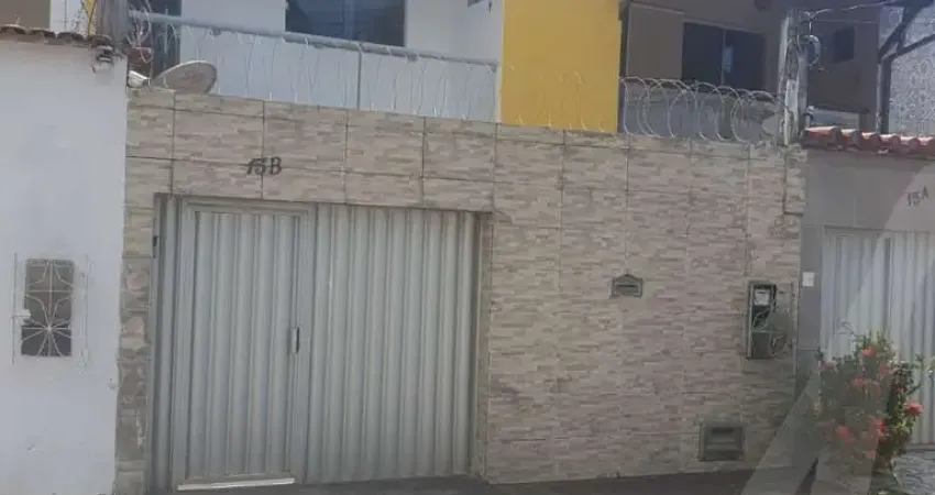Casa solta com 3 quartos e 3 suítes em rua pública em itapuã para locação com 2 vagas de garagens
