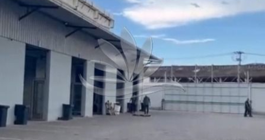 Galpão Frigorífico com Terreno de 3.000 m² em Ramos – Pronto para Potencializar seu Negócio!