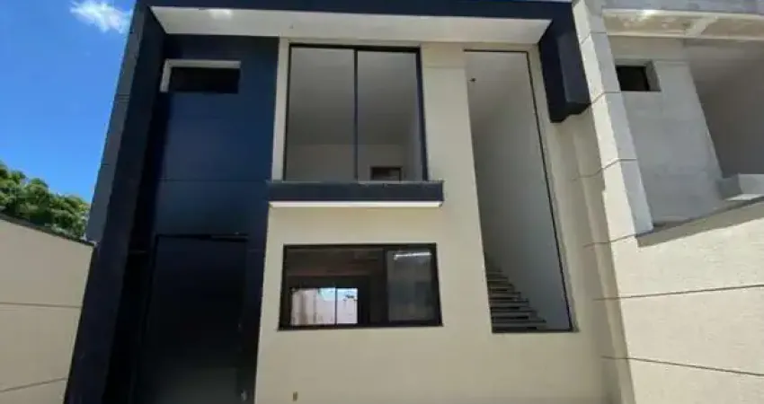 Sobrado a venda em Mogi das Cruzes, sala ampla, 3 quartos 1 suites amplo quintal