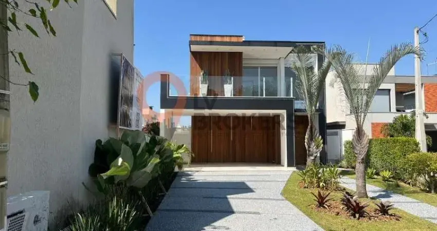 Casa de luxo no Condominio Bella Citta, Mogi das Cruzes-SP: 3 quartos, 3 suítes, 2 salas, 5 banheiros, 4 vagas, 280 m².