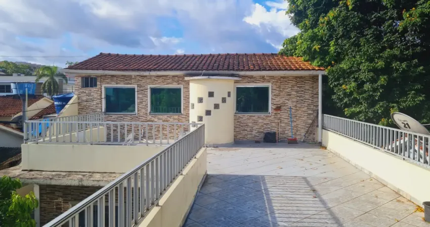 Linda casa em flores conj. parque das palmeiras na frente do quintas das larangeiras