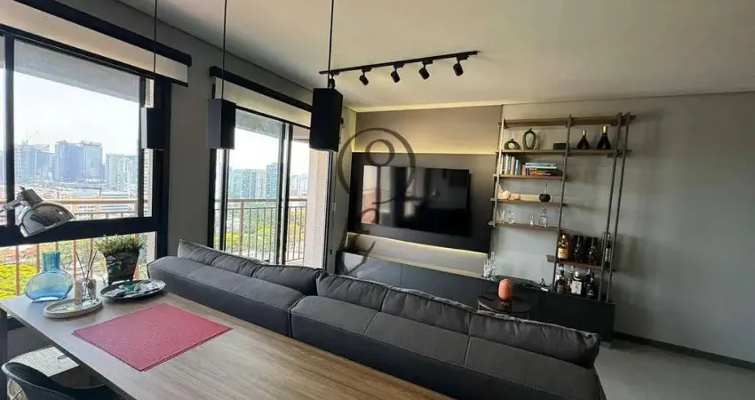 Apartamento à venda de 47 m² todo mobiliado, 1 dormitório , sacada e 1 vaga, Santo Amaro, São Paulo