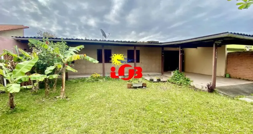 Casa de 03 dormitórios próximo a plataforma de tramandaí, no bairro zona nova!