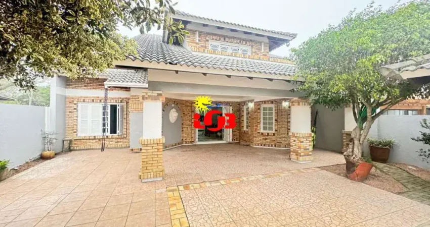 Casa de alto padrão estilo Marinheiro com vista para o Rio Tramandaí!