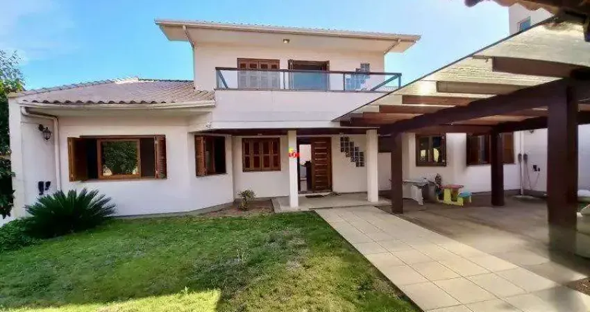 Luxuoso imóvel com pisicna aquecida e espaço gourmet no centro da cidade