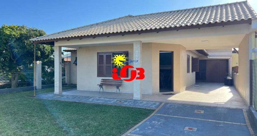 Casa à venda em Imbé - Centro - Próximo ao Mar!!