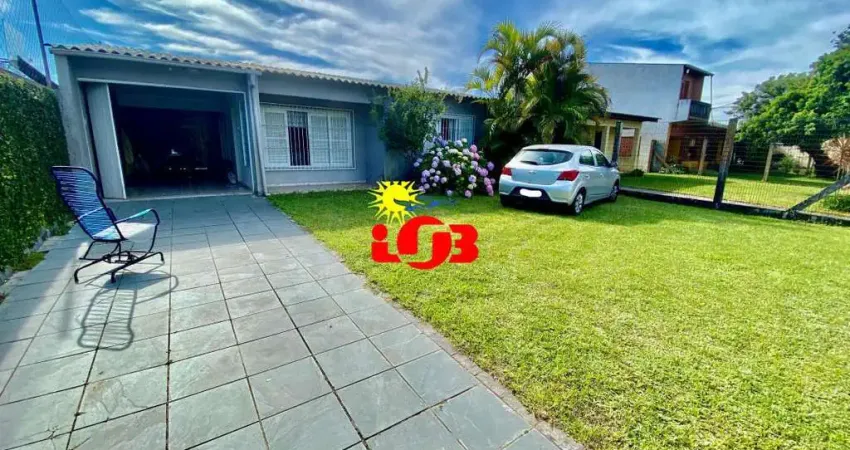 Casa com 2 quartos à venda na Santos Dumont, 3226, Zona Nova, Tramandaí