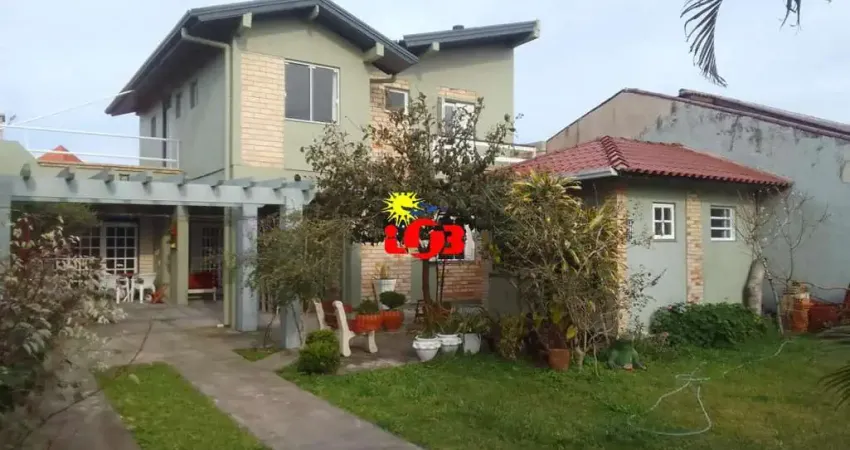 Casa sobrado à venda em imbé - mariluz plano b - próximo ao mar - churrasqueira - jardim