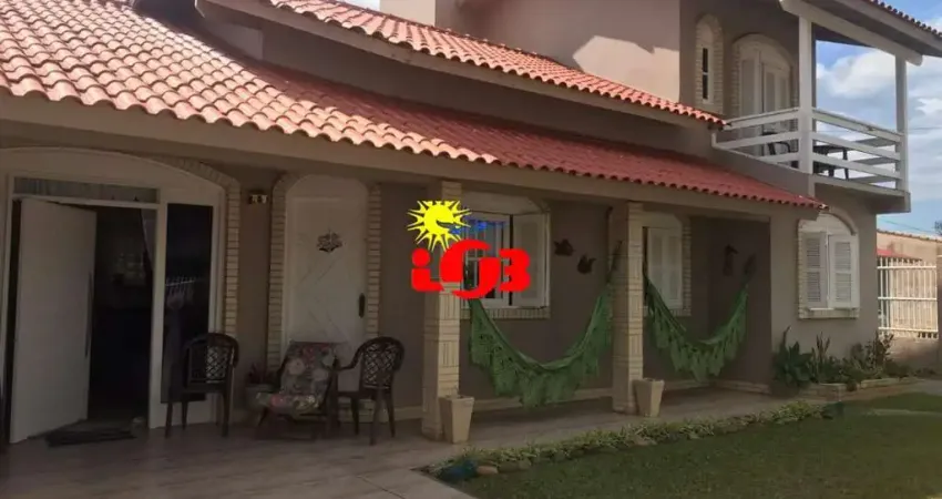 Casa mobiliada com 4 quartos, vista para o mar, em nova tramandaí!