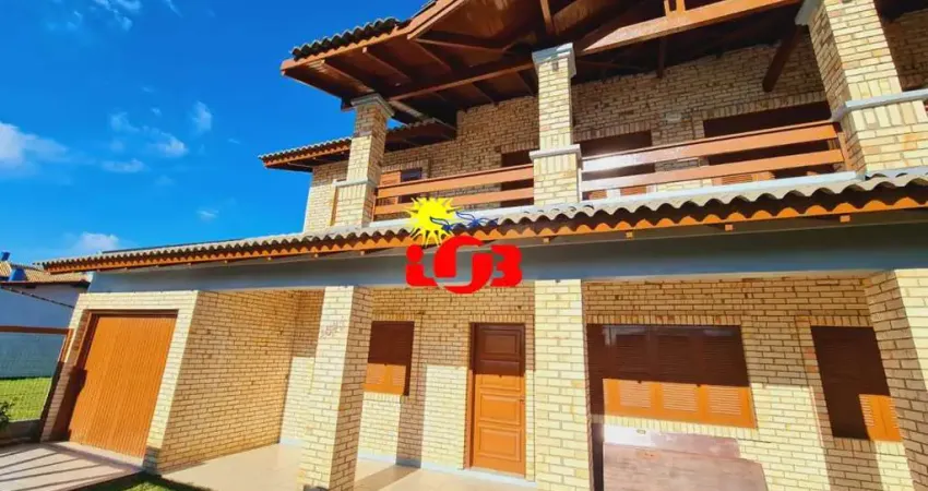 Casa com 6 quartos à venda na Santo Ângelo, 2543, Centro, Imbé