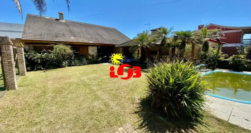 Casa de 4 dormitórios a uma quadra do mar, em tramandaí - zona nova!