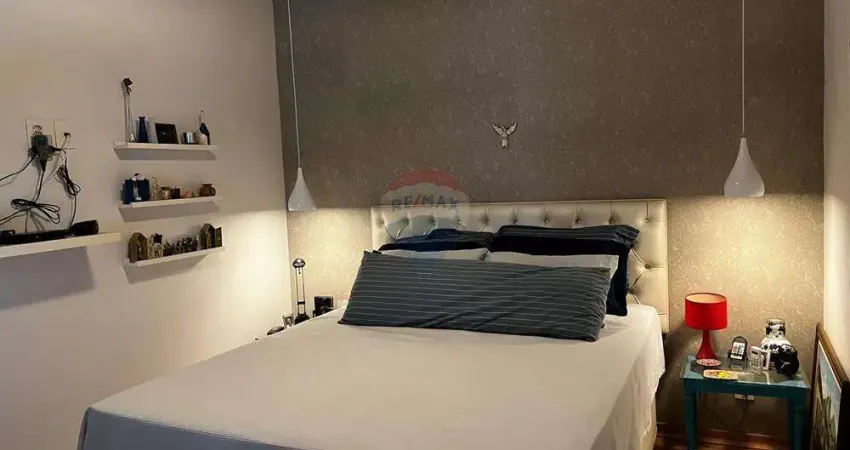 Casa exclusiva em condomínio frente mar – 6 quartos, 5 vagas e anexo completo