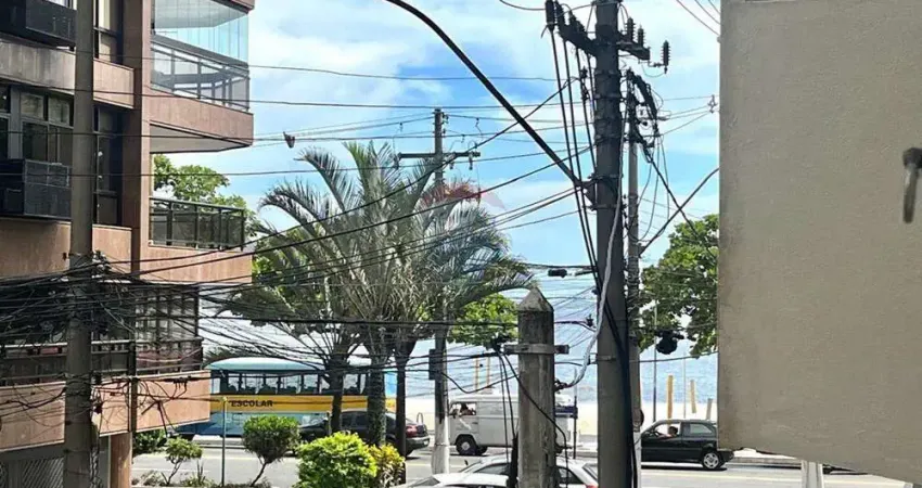 Encantadora casa de dois andares na quadra da praia de Icaraí, com 5 quartos suíte e 3 vagas de garagem