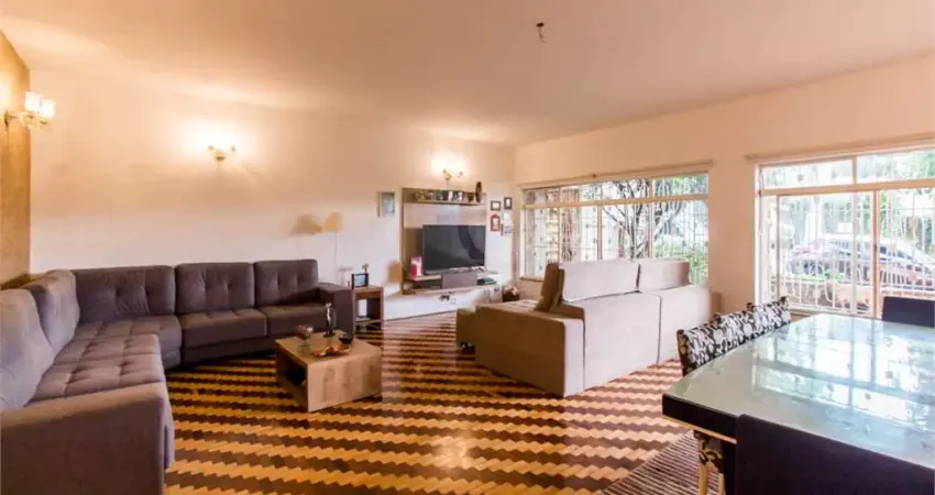 Casa térrea com 3 quartos à venda em Planalto Paulista - SP