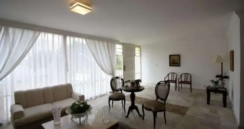 Casa com 4 quartos à venda na Rua André Dreyfus, Sumaré, São Paulo