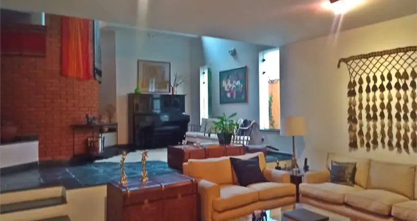 Casa com 4 quartos à venda em Morumbi - SP