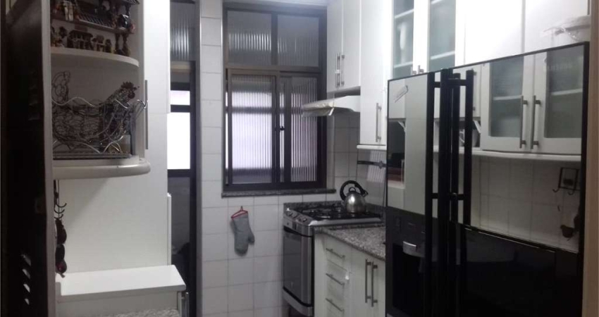 Apartamento com 3 quartos à venda em Vila Gumercindo - SP
