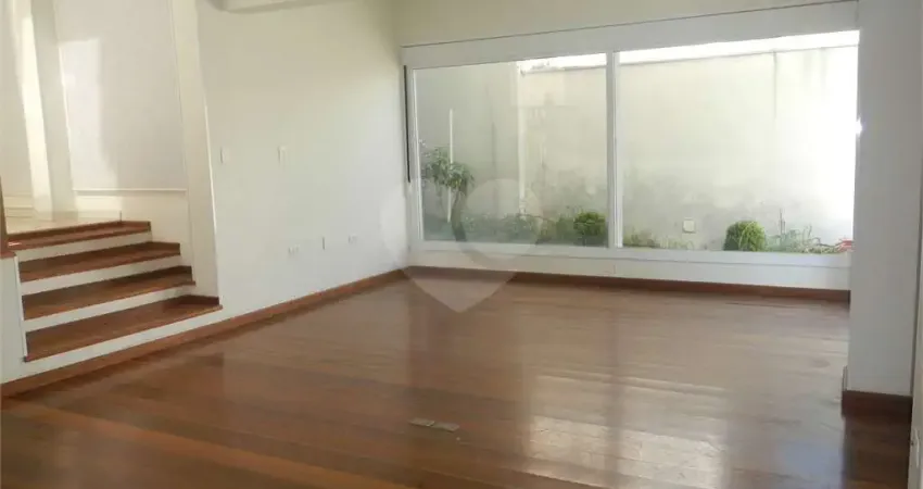 Casa com 4 quartos à venda em Vila Brasílio Machado - SP