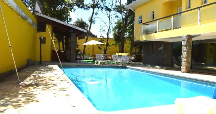 Casa com 7 quartos à venda em Interlagos, São Paulo 