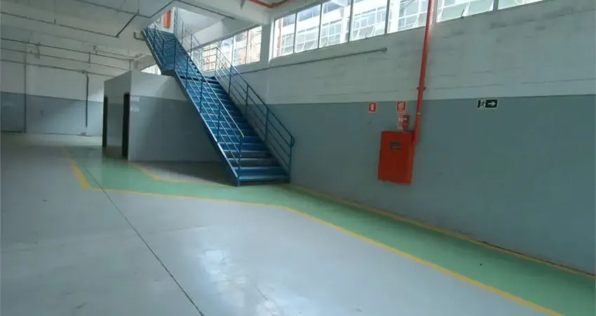 Barracão / Galpão / Depósito à venda no Jardim Emília, Embu-Guaçu 