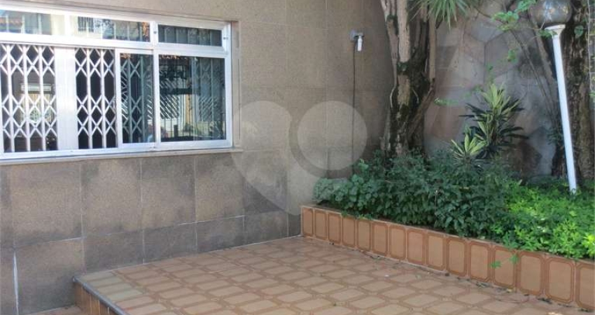 Casa térrea com 3 quartos à venda em Vila Santo Estéfano - SP