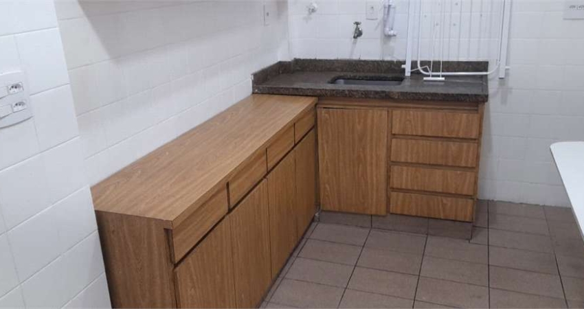 Apartamento com 3 quartos à venda em Cambuci - SP