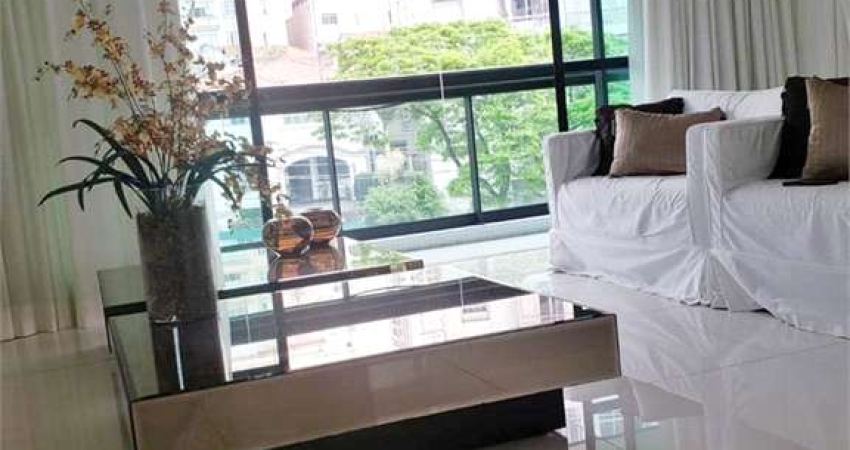 Apartamento com 3 quartos à venda em Aclimação - SP