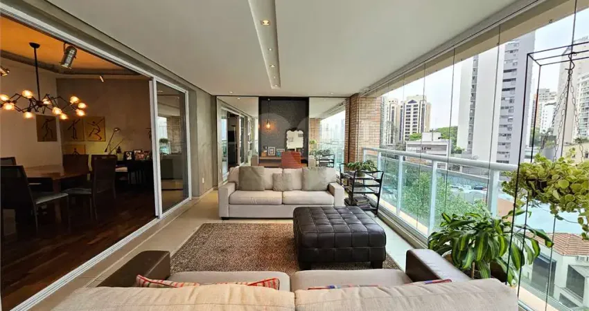 Apartamento com 3 quartos à venda em Itaim Bibi - SP