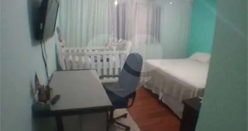Sobrado com 3 quartos à venda em Jardim Maria Estela - SP