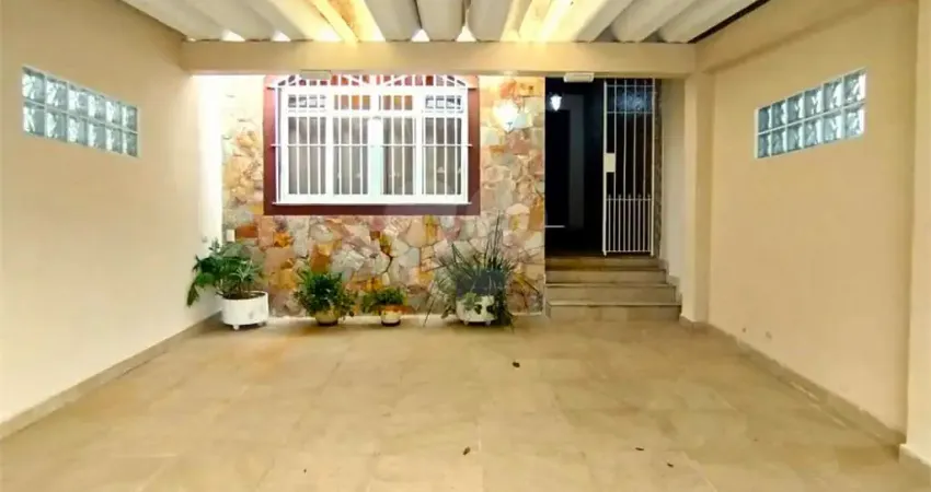 Sobrado com 4 quartos à venda em Jardim Luanda - SP