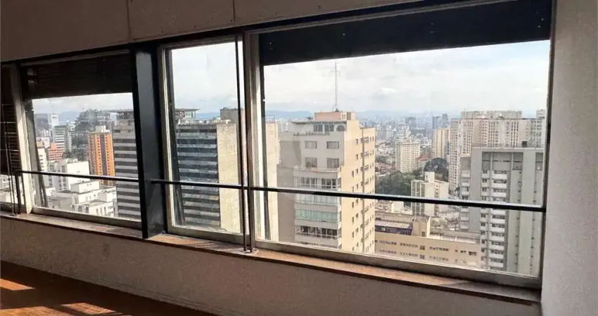 Apartamento com 3 quartos à venda em Bela Vista - SP
