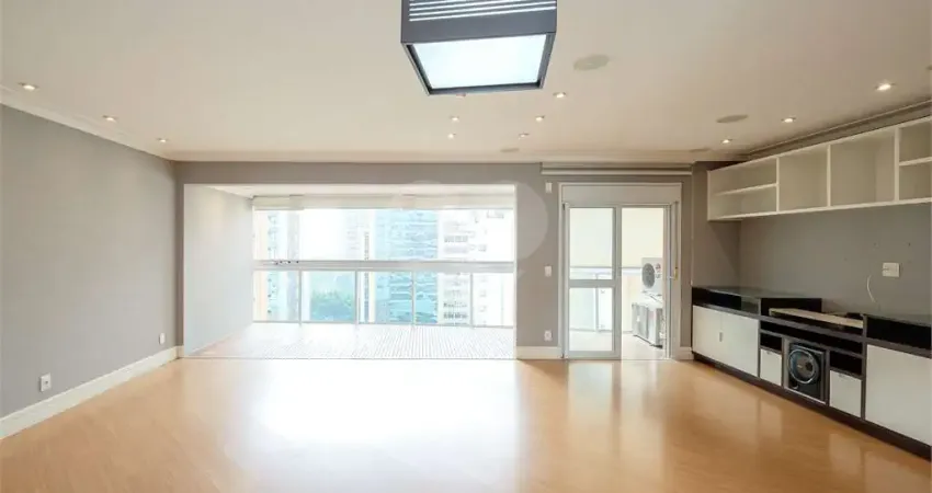 Apartamento com 3 quartos à venda em Vila Olímpia - SP