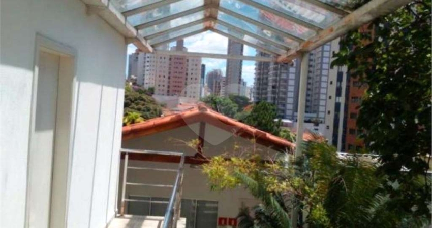 Casa à venda em Vila Mariana - SP